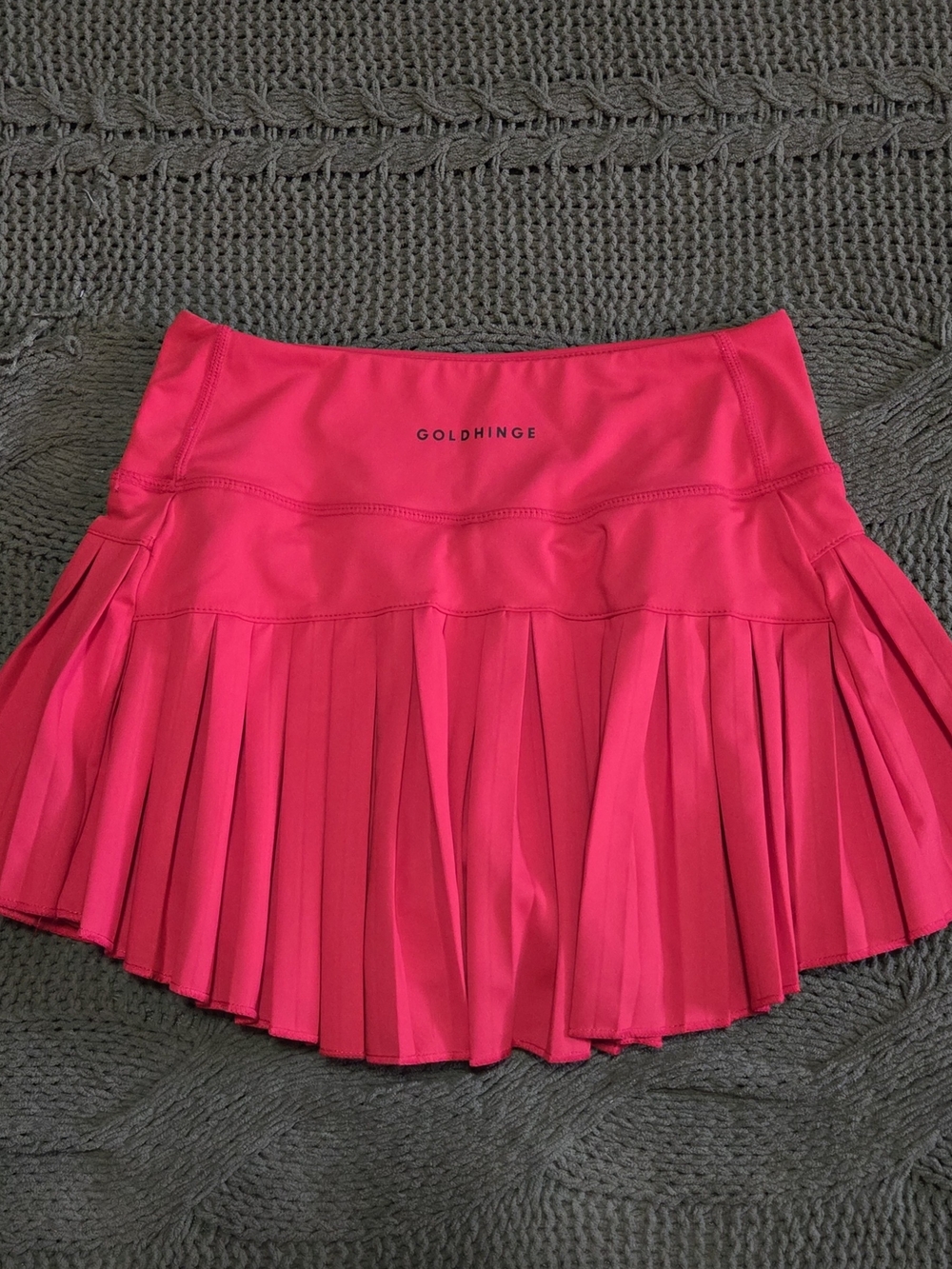 Gold Hinge Pleated Tennis Mini Skirt Red - Picture 2 of 6